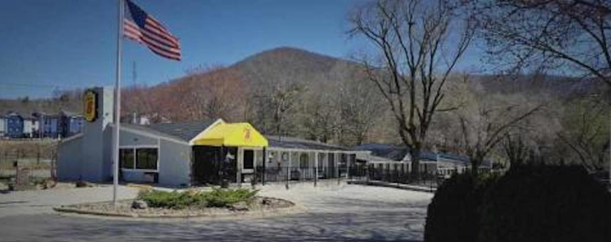 Super 8 By Wyndham Asheville/Biltmore Eksteriør bilde